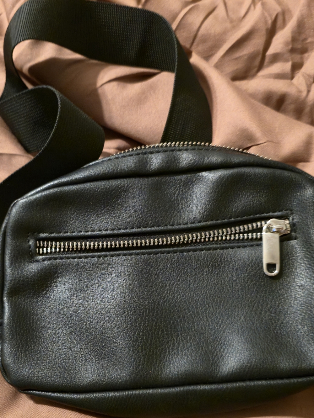 wild fable Black Faux Leather Crossbody Bag with Silver Zip